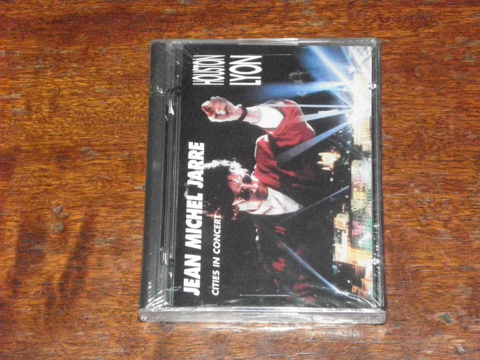 JEAN MICHEL JARRE - CITIES IN CONCERT HOUSTON LYON  (MINIDISC MD ALBUM 1997) - Bild 1 von 2