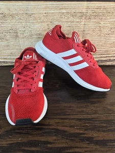 Adidas Boys Swift Run FY2152 Red White Lace Up Low Top Sneaker Shoes Sz 6.5 - Picture 1 of 13