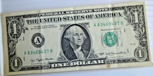 1977 $1 One Dollar ~ Federal Reserve Note ~ Boston ~ A 83469437 B - Picture 1 of 2