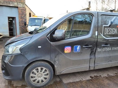 RENAULT TRAFFIC III 2014 - 2021 LUZ TRASERA SUPERIOR IZQUIERDA GRIS ENVOLVENTE 265556737R Foto 1 de 4