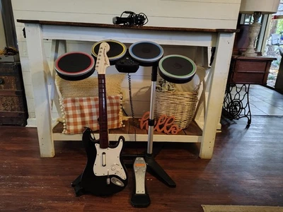 Wii Rock Band Paquete Guitarra Inalámbrica, Batería, Juego, Etc - Probado y Funciona LEER Foto 1 de 4