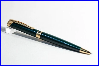Bolígrafo British Racing verde y dorado Waterman serie L'Etalon Paris Foto 1 de 4