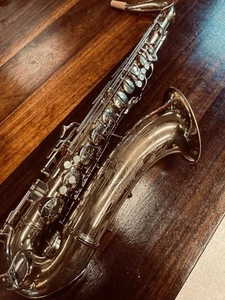 Saxofón tenor vintage CONN 10M LADY FACE - Nº 619326 - Repuesto PERFECTO - Imagen 1 de 13