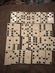 Vintage Double Diamond Dominoes Set of 28 With Spinner Pins - Picture 1 of 7