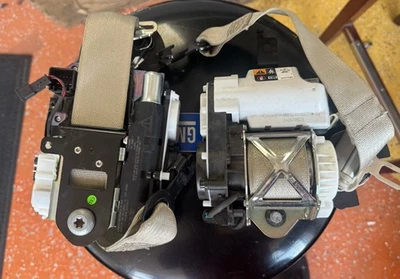 2015-2020 CADILLAC Escalade под правую и левую руку ремень безопасности с автоматическим натяжением желтовато-коричневый от оригинального производителя - Изображение 1 из 2