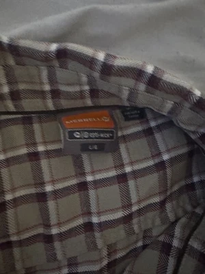 Merrell Shirt Mens Large Long Sleeve Button Front Lightweight Pocket - Image 1 of 4