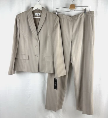Conjunto de 2 Peças Jaqueta Blazer Le Suit Tamanho 16 Creme Mocha Listra de Giz $200 - Imagem 1 de 4