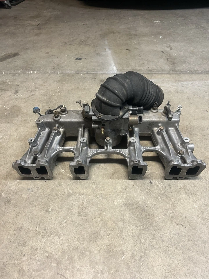 GENUINE OEM 1991 JEEP 4.0 INTAKE MANIFOLD THROTTLE BODY INTAKE BOOT GOOD - Imagem 1 de 4