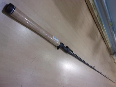 PENN BATTALION II INSHORE CASTING ROD  7 foot Medium power - Image 1 of 4