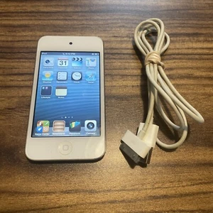iPod Touch 4th Generation White (16 GB) Model A1367  Works Great! - Picture 1 of 4