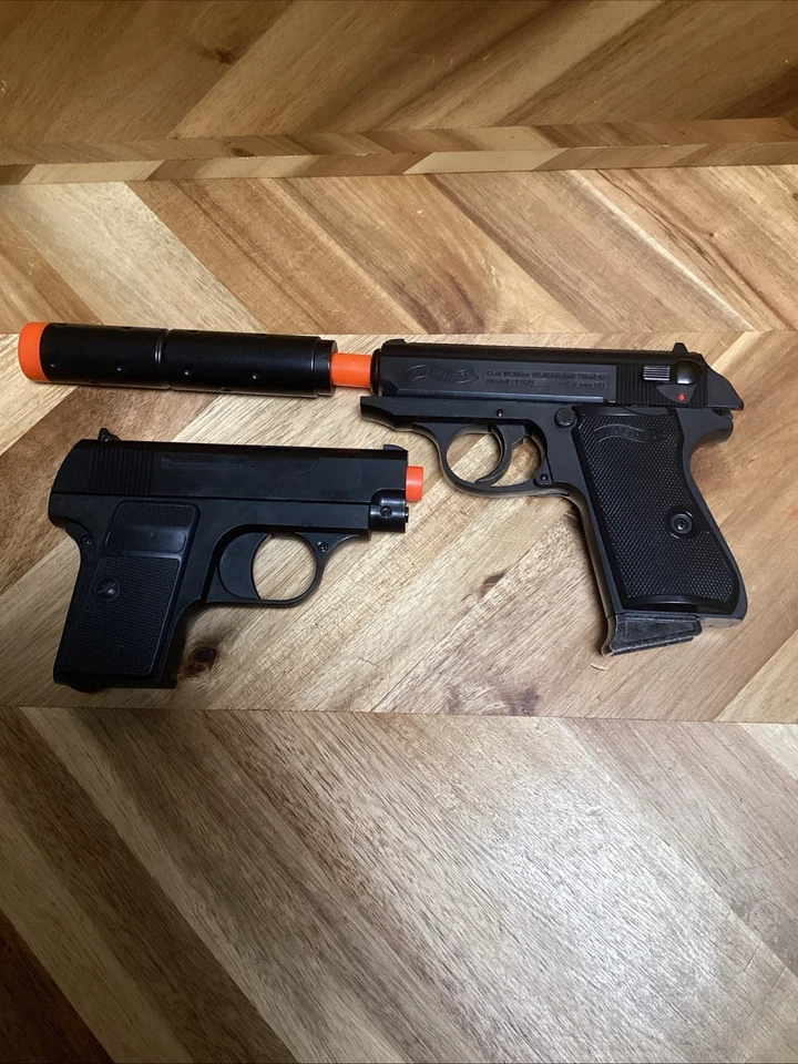 Airsoft Lote de 2 Walther PPK y Airsoft Genérico Diversión Necesita Trabajo Piezas O Reparación Foto 1 de 4