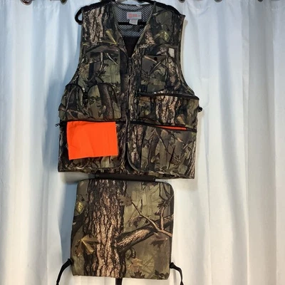 Master Sportsman Hunting Utility Vest L Camo Safety Flaps Zip Seat Cushion - Image 1 of 4