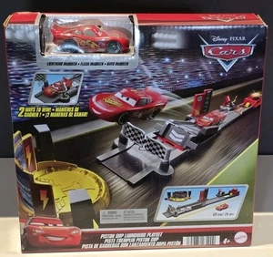 DISNEY PIXAR CARS - PISTON CUP LAUNCHING PLAY SET - NEW SEALED - Picture 1 of 2