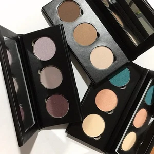 Farmasi Trio Eyeshadow Kit (03) Ultimate Smokey - Picture 1 of 3