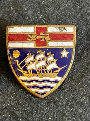 Vintage Pin Badge Enamel Crest RedMaids Private Girls School Bristol UK Rare - Image 1 of 4