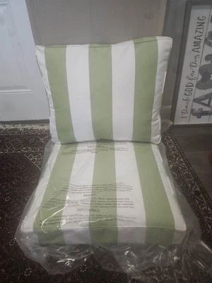 Novo Frontgate Double-Piped 2 peças conjunto de almofada de cadeira ao ar livre listra resort Gingko - Imagem 1 de 4