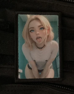 Parche Ahegao Silly Face Niña Ejército Moral Gancho [sub] - Imagen 1 de 2