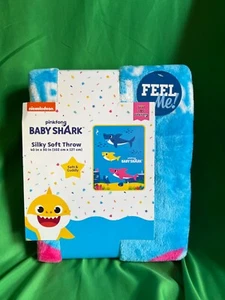 New silky soft throw blanket cartoon BABY SHARK 40 in X 50 in - Picture 1 of 3