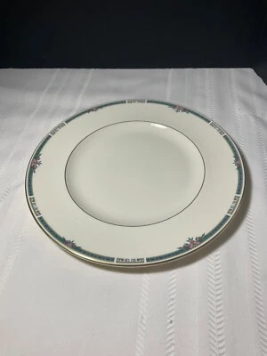 1 Royal Doulton ASHLEY 1990 Dinner Plate 10-5/8” - #H5181