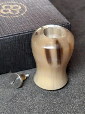 Ox horn fishing reel knob Abu Daiwa - Pomello mulinello pesca in corno - Immagine 1 di 4