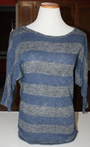 EUC Women Sz M Forever 21 Blue and Gray Striped Lightweight Sweater 3/4 Sleeve - Picture 1 of 10
