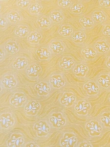 Moda Honeybloom By 3 Sisters Fat Eighth 9x21 - Picture 1 of 1