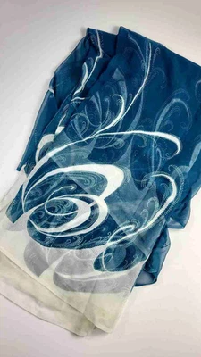 Sari de Gasa Azul y Blanco - Elegante Tela Ligera - Diseño Remolino Foto 1 de 3