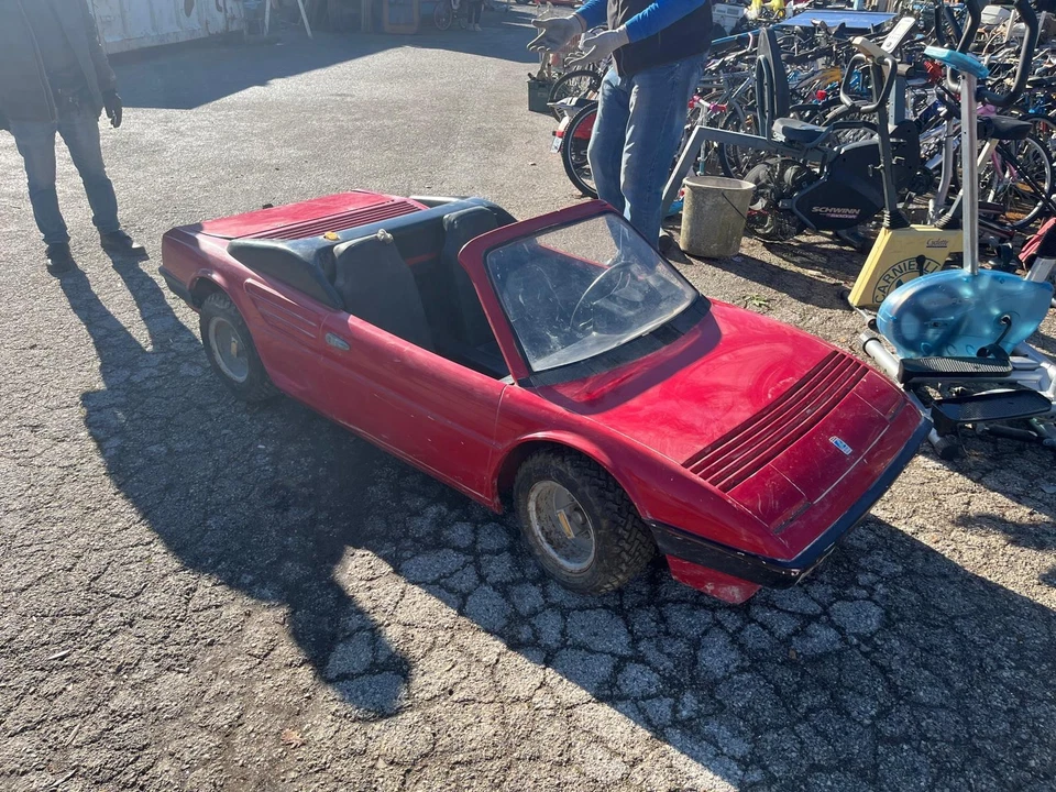 Modello Ferrari Mondial Scala 1:2  - Immagine 1 di 4