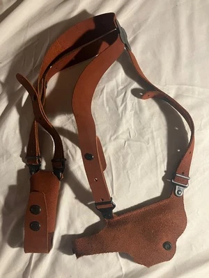 Galco C224 - GLOCK , CZ 75 , Walther PPS M1 , RIGHT Draw , Shoulder Holster Rig - Image 1 of 4