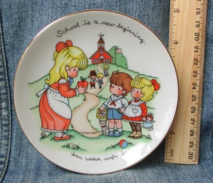 Vintage Joan Walsh Anglund 5" Plate School is a New Beginning Avon 1986 BX - Picture 1 of 2