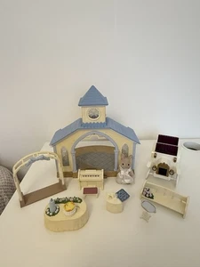 Sylvanian Families Wedding Chapel Set With Wedding Car And Accessories - Picture 1 of 11
