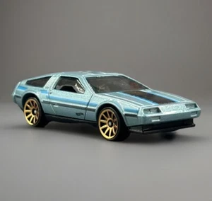 Hot Wheels DMC Delorean 2023 HW The 80S - Picture 1 of 14