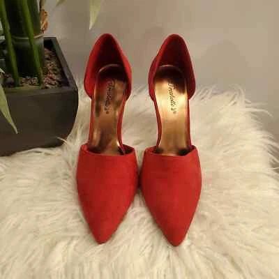 Zapatos de salón Breckelle's Megan 21 rojos de gamuza sintética punta 8 Foto 1 de 4