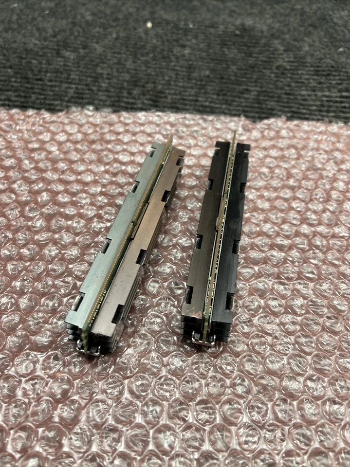 Micron (2) 512 MB DDR2 Memory (MT9HTF6472JY-667D5D4) - Image 1 of 3