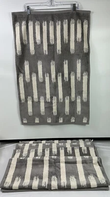 Hand Towel 100% Cotton Luxurious Stroke Pattern Plush Absorbent Gray And White - Image 1 of 4
