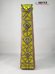 Jarrón alto de vidrio verde paz mosaico hecho a mano por el artista VA113 - Imagen 1 de 3