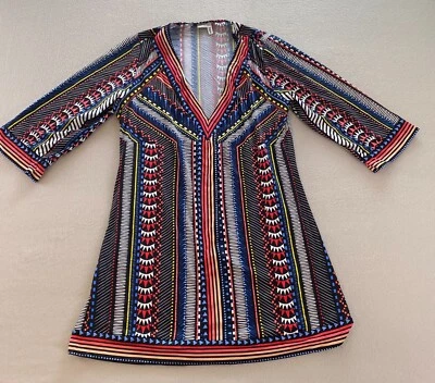 Pullover túnica Bar III Cover Up para mujer pequeño multicolor geométrico elástico cuello en V Foto 1 de 4