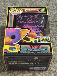 Funko: Blacklight Gizmo #1420 ~ Zach Galligan signiert "He Multiples With Water!" - Bild 1 von 8