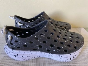 Kane Revive - Black AOP / White Speckle Active Recovery Shoes Men’s 6/ Women’s 8 - Picture 1 of 7