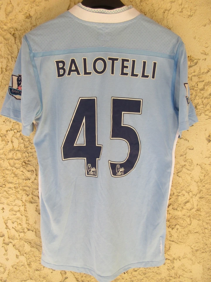 Maillot MANCHESTER CITY 2012 BALOTELLI n°45 vintage football shirt UMBRO 38 S - Photo 1/4