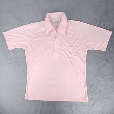 Винтажная мужская рубашка-поло Lilly Dache Disco большой розовый полиэстер атласный широкий воротник б/у в отличном состоянии - Изображение 1 из 4