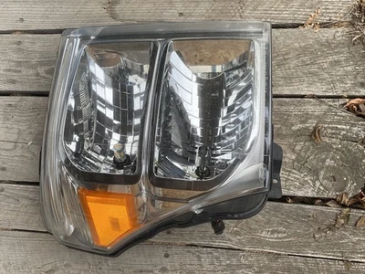 Faro lateral derecho pasajero Ford F250 350 Super Duty 2011-2016 OEM Foto 1 de 4