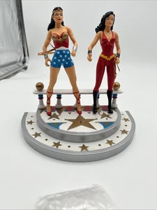 Juego de figuras de acción de lujo DC Direct The Silver Age Wonder Woman and Wonder Girl - Imagen 1 de 7