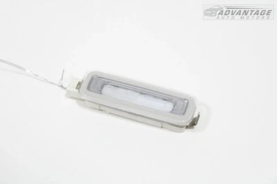 AUDI Q5 FY 2018-2020 parasol delantero izquierdo techo luz interior tocador lámpara OEM Foto 1 de 4