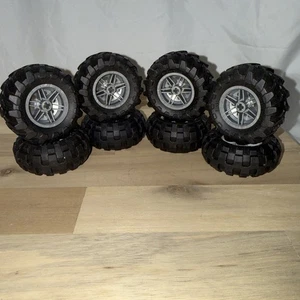 Lego Technic Räder und Reifen 56x26 Set 8 mit GRATIS Mystery LEGO Geschenk - Bild 1 von 5