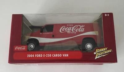 Литой грузовой фургон Ford E250 2004 Johnny Lightning масштаб 1:24 Coca-Cola TM - Изображение 1 из 4