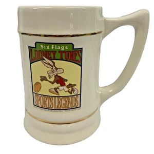 Taza de colección 1996 Six Flags Wile E. Coyote Looney Tunes leyendas deportivas cerveza piedra - Imagen 1 de 12
