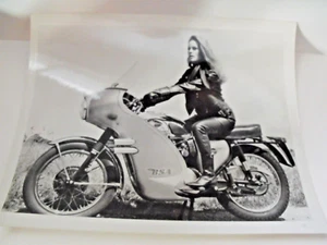 THUNDERBALL James Bond 007 Original Studio Still Sean Connery Luciana Paluzzi - Bild 1 von 3
