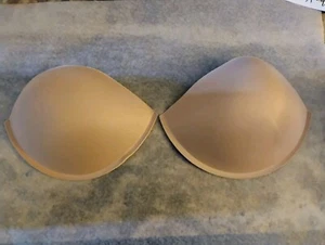 Weiße farbige gepolsterte genähte BH Cups Größe B für Brautkleid Unterwäsche - Bild 1 von 1