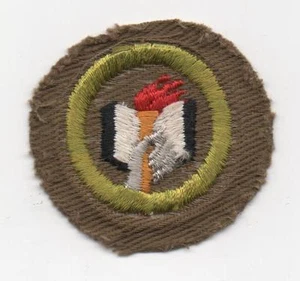 Insignia de mérito de beca, tipo C bronceado estrecho prensado (1938-46), usada - Imagen 1 de 1
